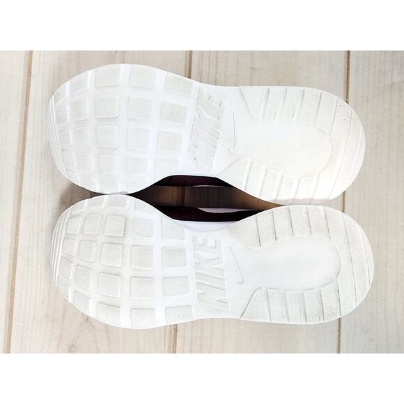 Nike Tanjun 812655-604 Red Running Shoes Sneakers Womens Size 8.5 - Picture 5 of 16